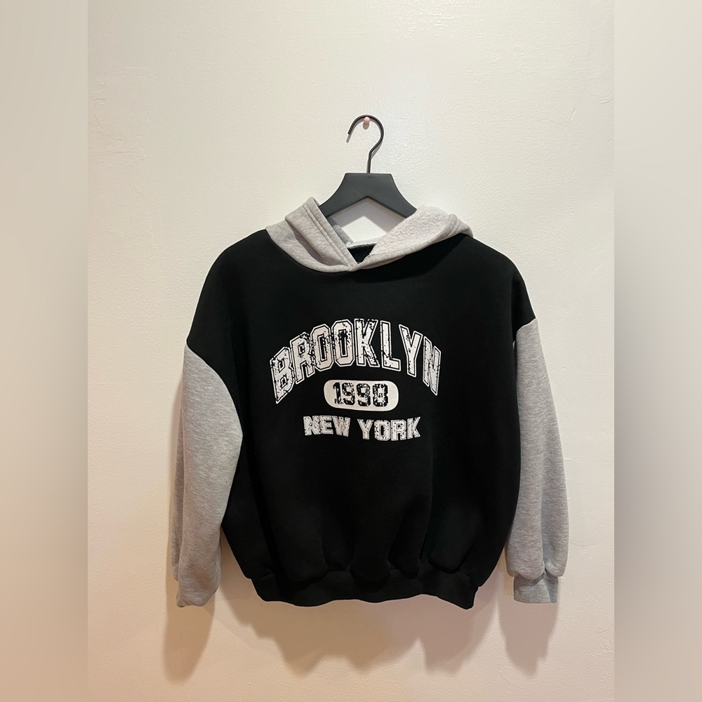 Lettered graphic hooded sweatshirt